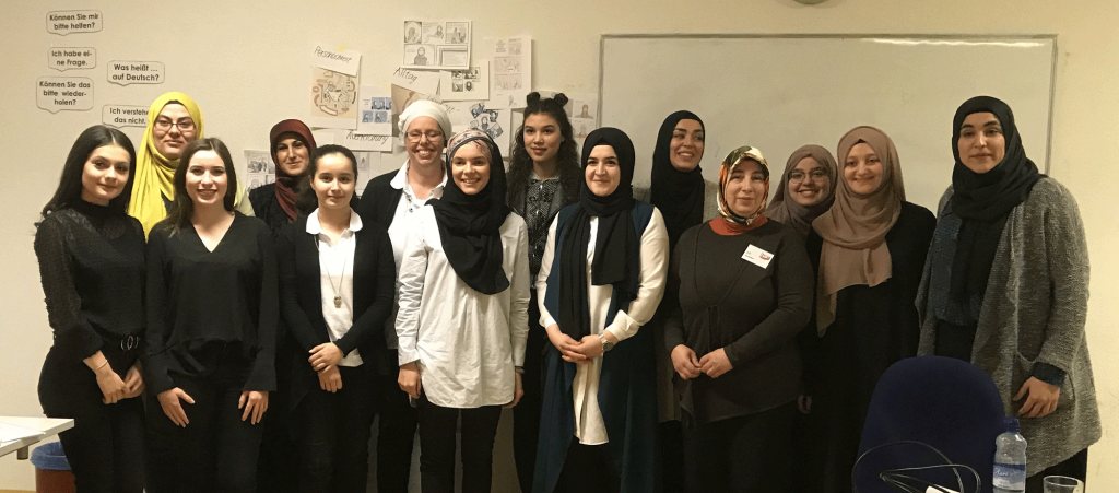 Soufeina Hamed hat ein Seminar für muslimische Frauen in Heilbronn im Rahmen von ilevel - Kunst auf Augenhöhe gegeben